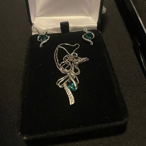 Kay Jewelers Emerald earring/necklace set